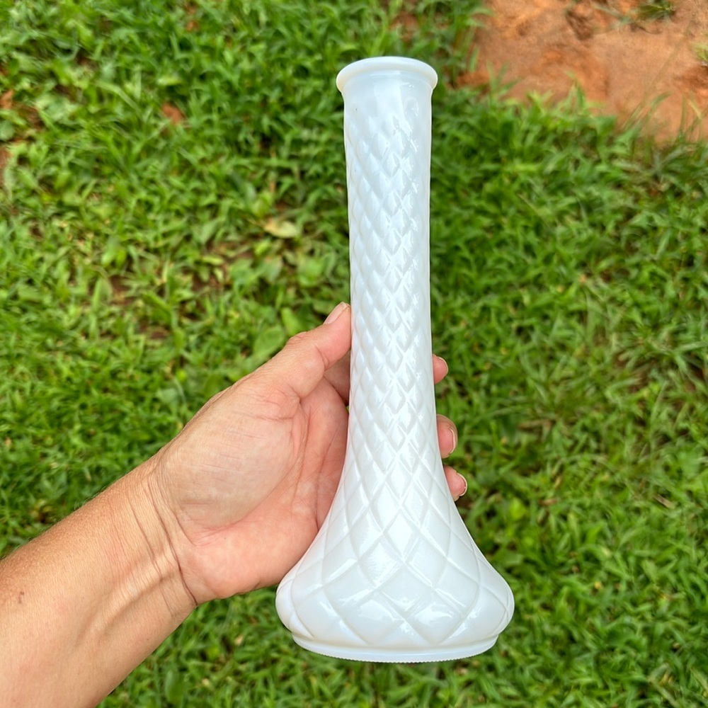 Hoosier Milk Glass #4092 Quilted Diamond Pattern Vintage Flower Bud Vase